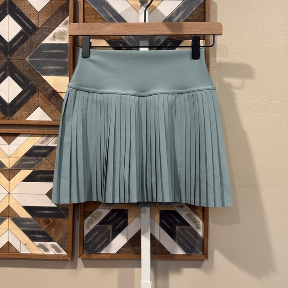 ALO Yoga Dresses & Skirts - ALO Yoga Grand Slam Tennis Skirt Mint Green Small EUC